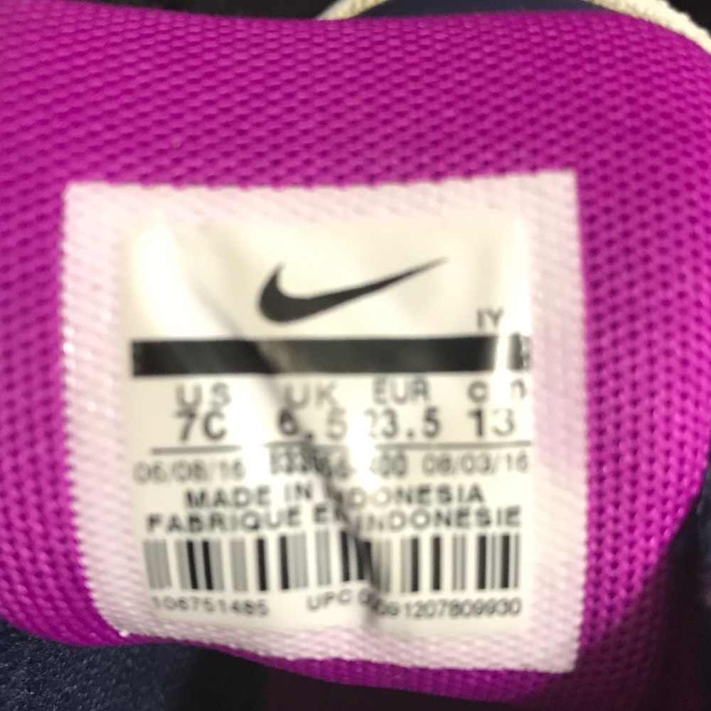 Nike Royale Sz7C 833656-400